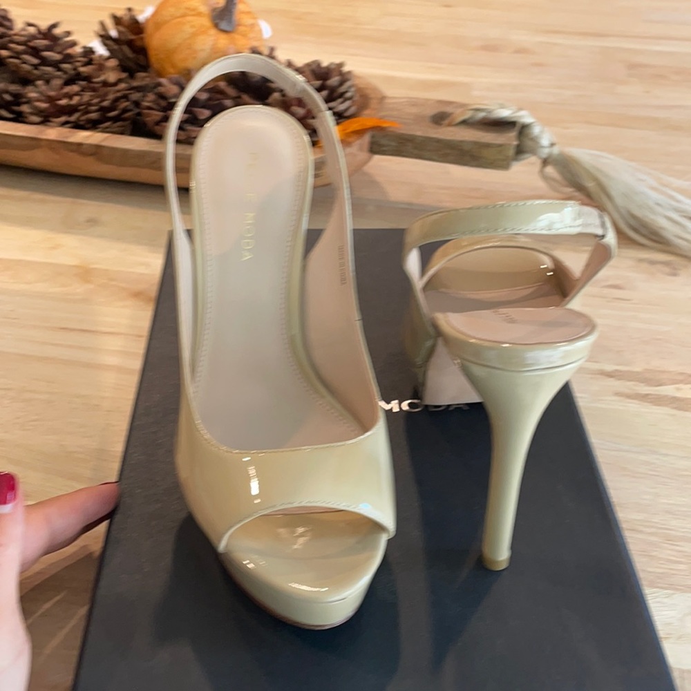 Pelle moda heels